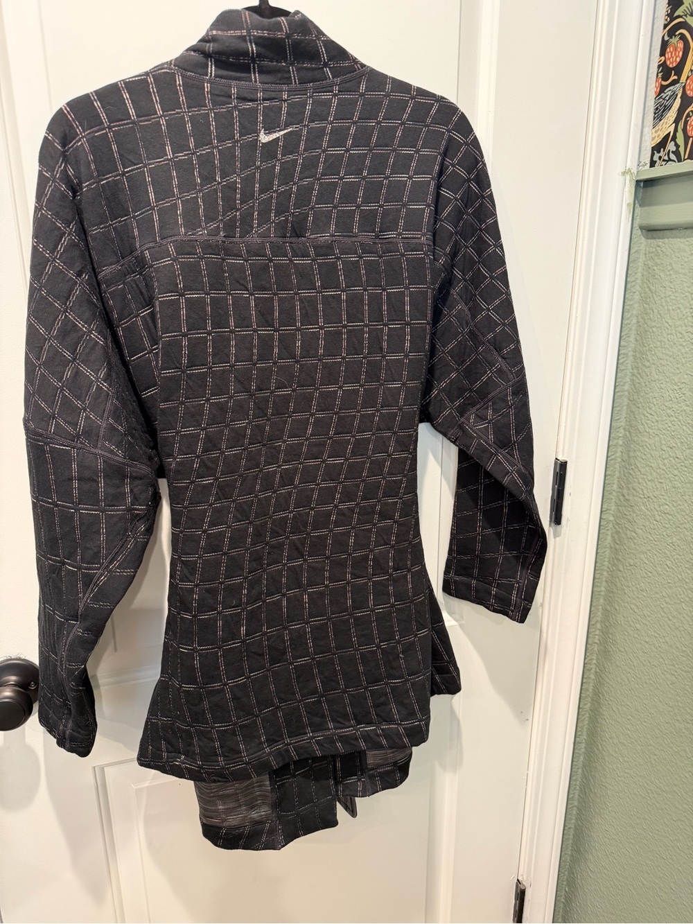 Nike Yoga Reversible Therma Fit Luxe Robe - Picture 5 of 8